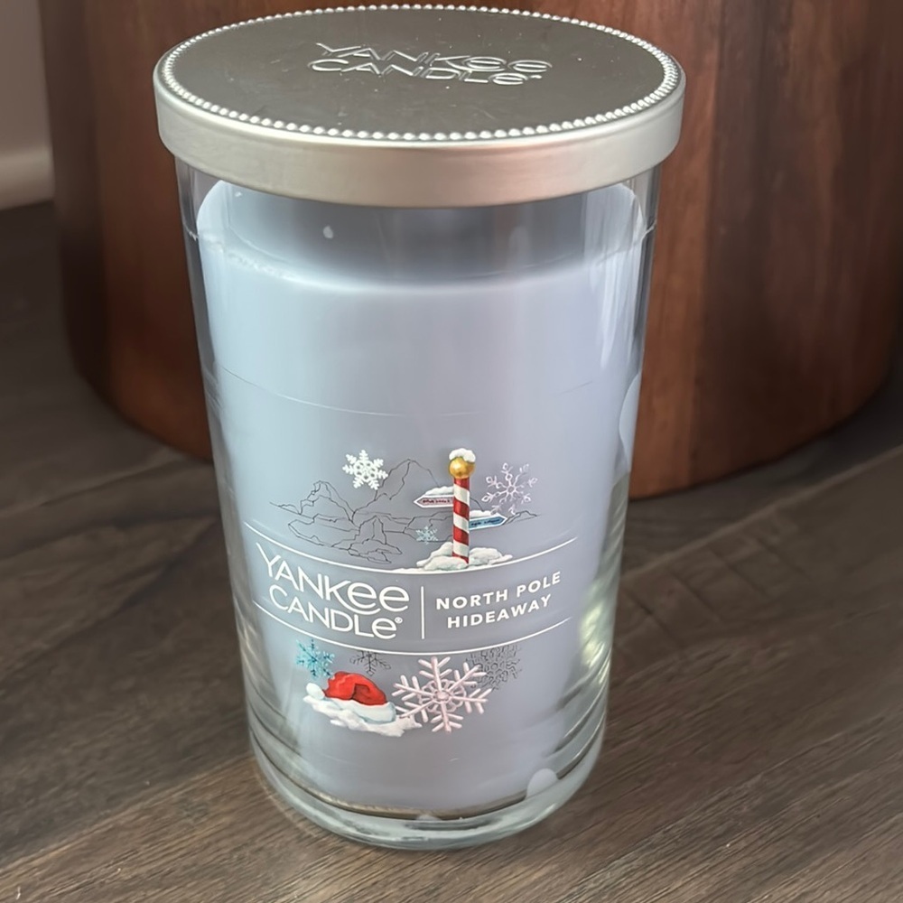 Yankee Candle North Pole Hideaway,winter snow,artic mint,white musk,Amber,1 wick